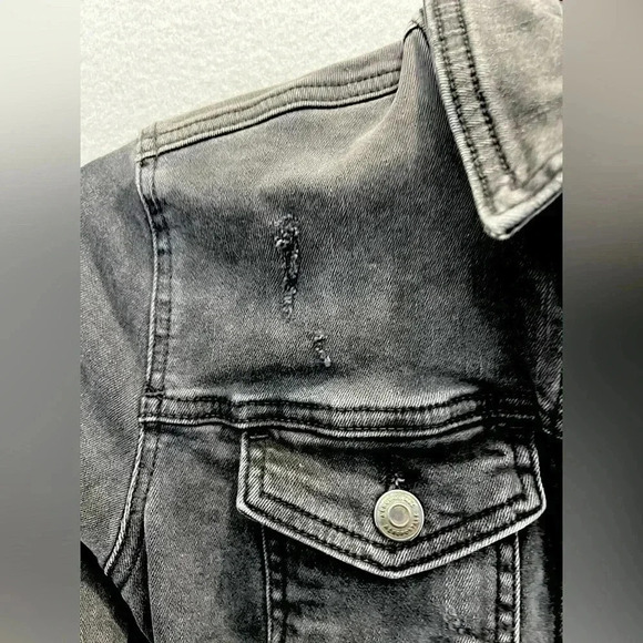 Aeropostale black denim croppedd jacket key w pockets distressed, button front - Picture 6 of 8